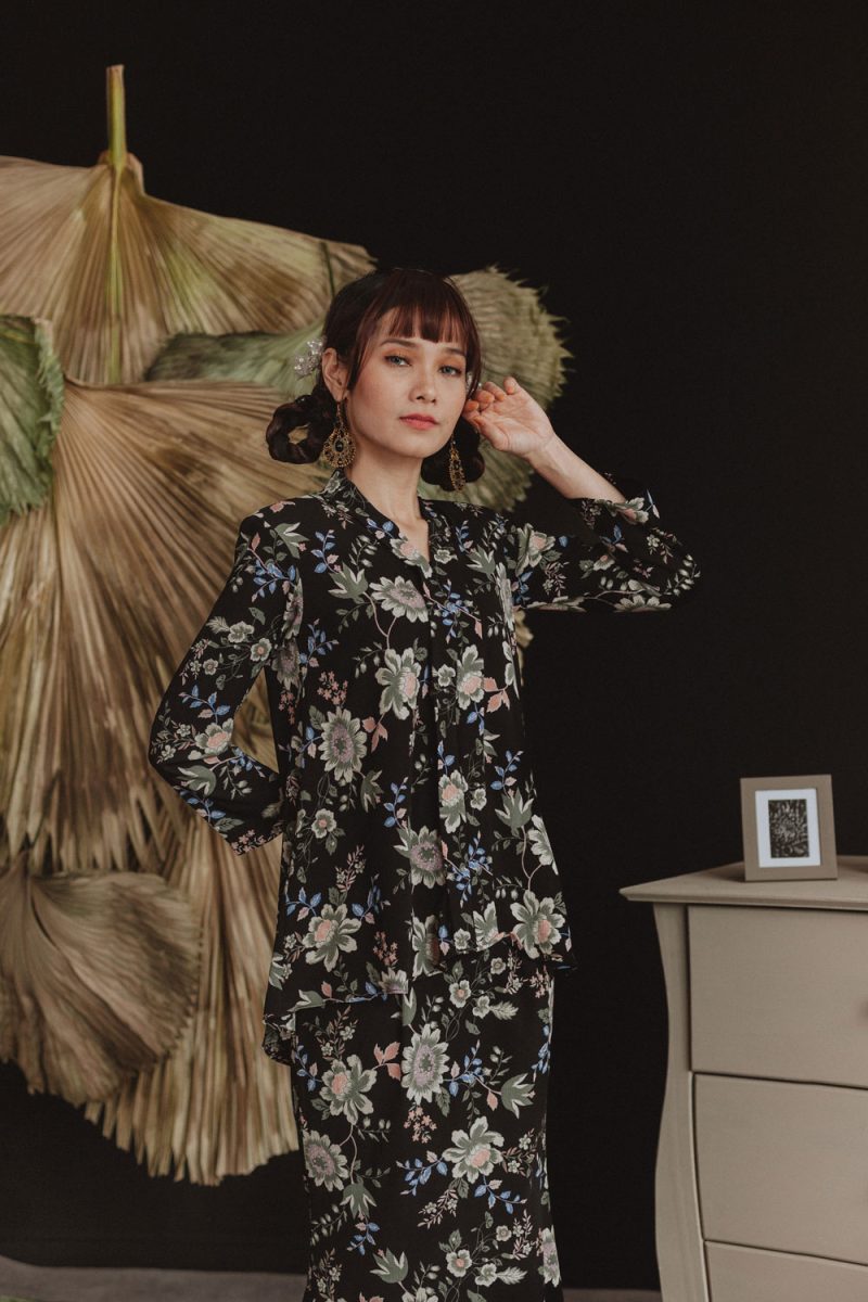 Aubree Kebaya Ironless 9.0 - Blackwidow