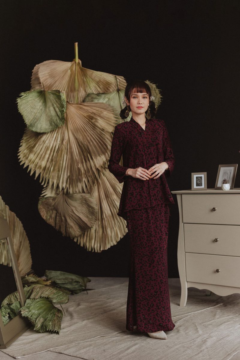 Aubree Kebaya Ironless 9.0 - Wine Leopard