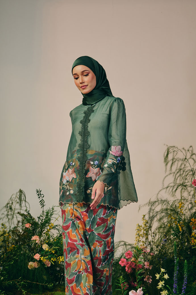 WULANDARI - CACTUS EMERALD