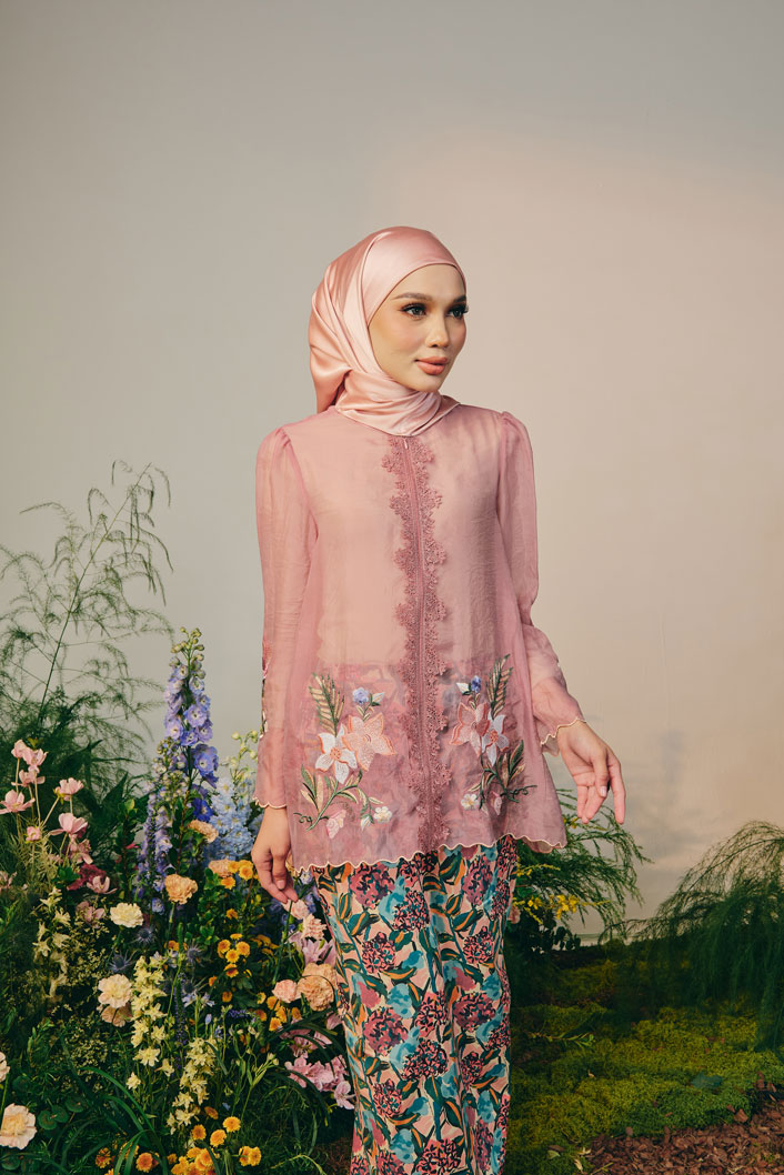 WULANDARI - TEA ROSE