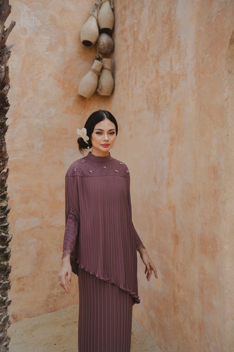 Alessandra Pleated Kurung - Dark Mauve