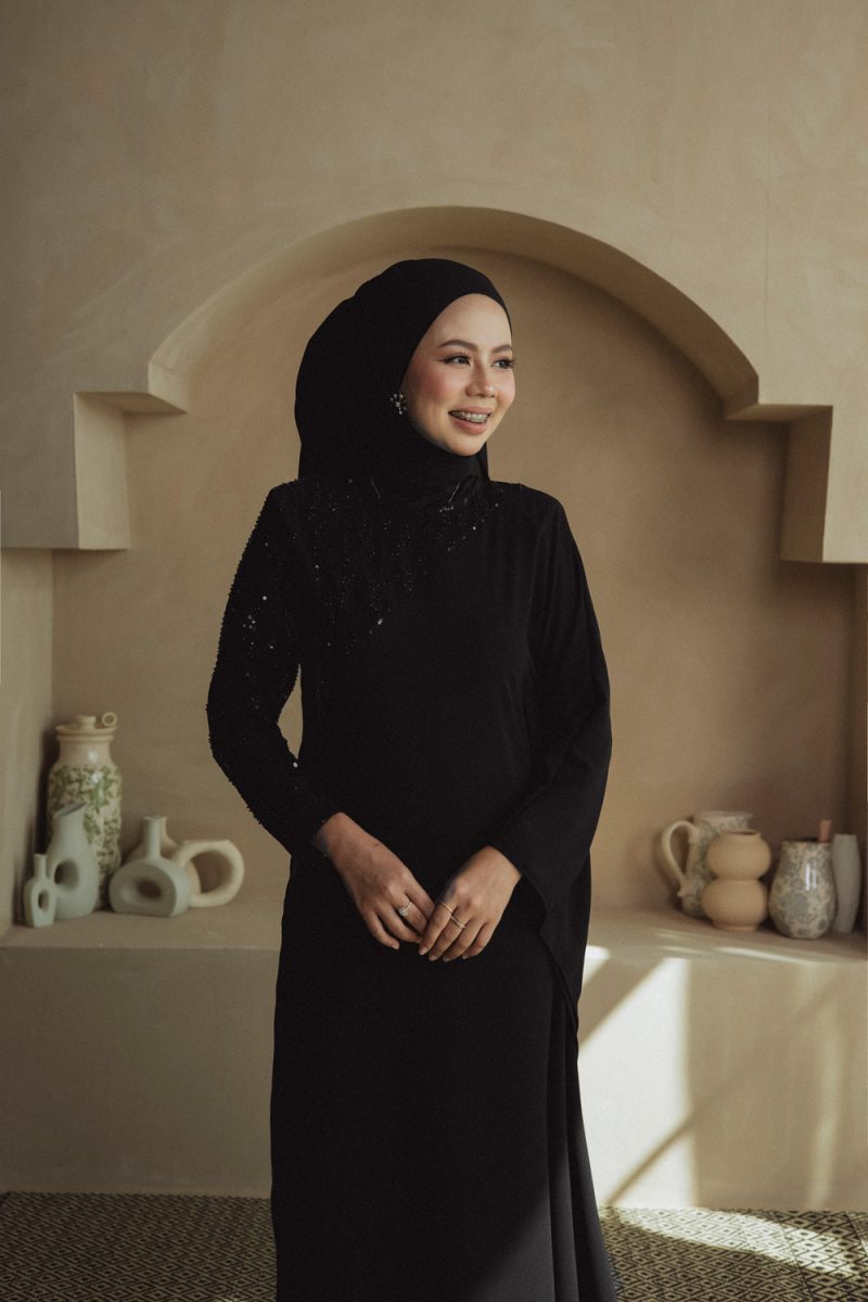 Lunaa Kaftan- Black