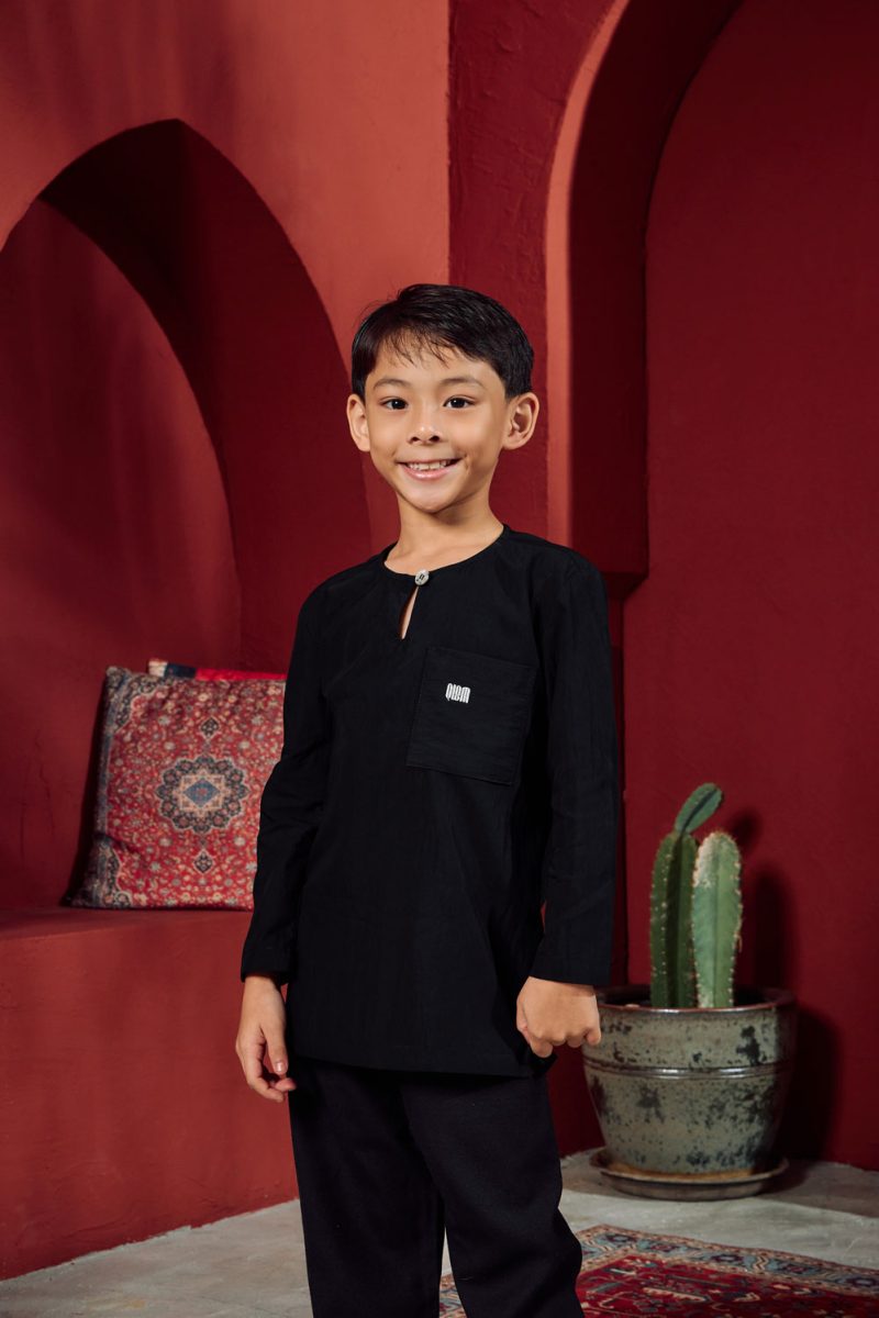 Rumii Johor Tops ( Boy ) - Black